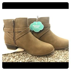 Girls Size 3 ankle boots
